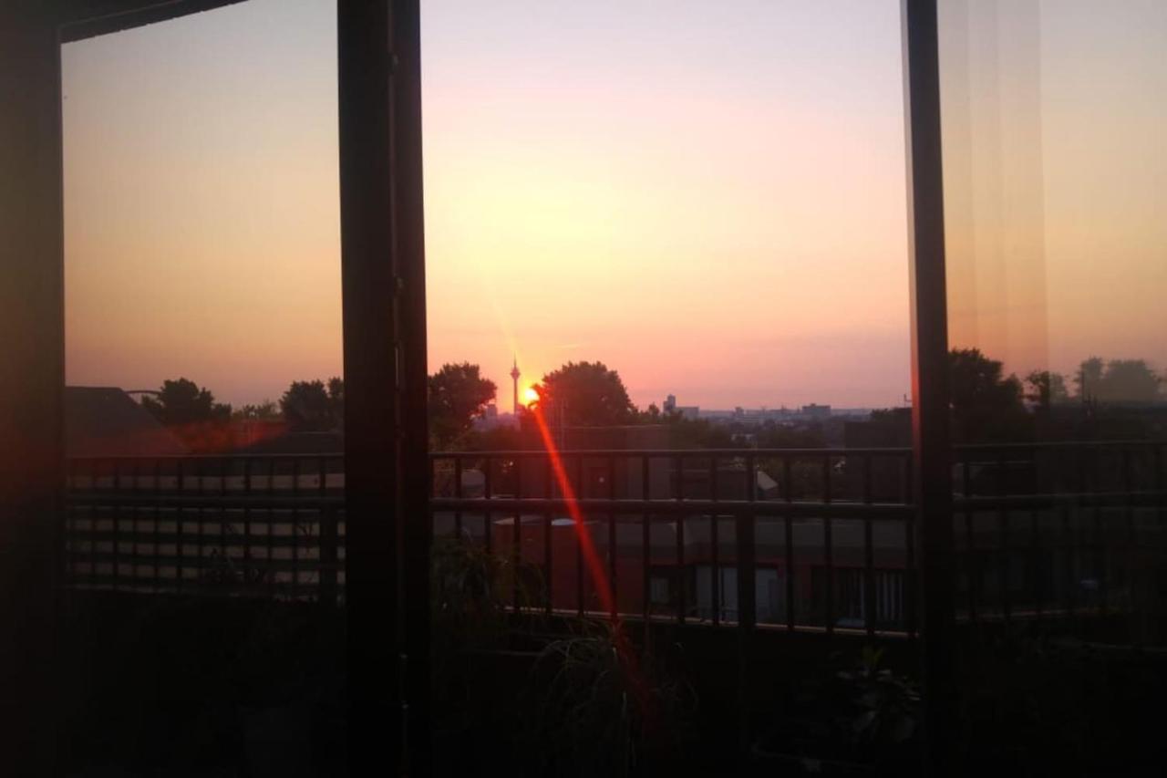 Apartment Penthouse Wolke7 Mit Rheinblick Neuss-duesseldorf *